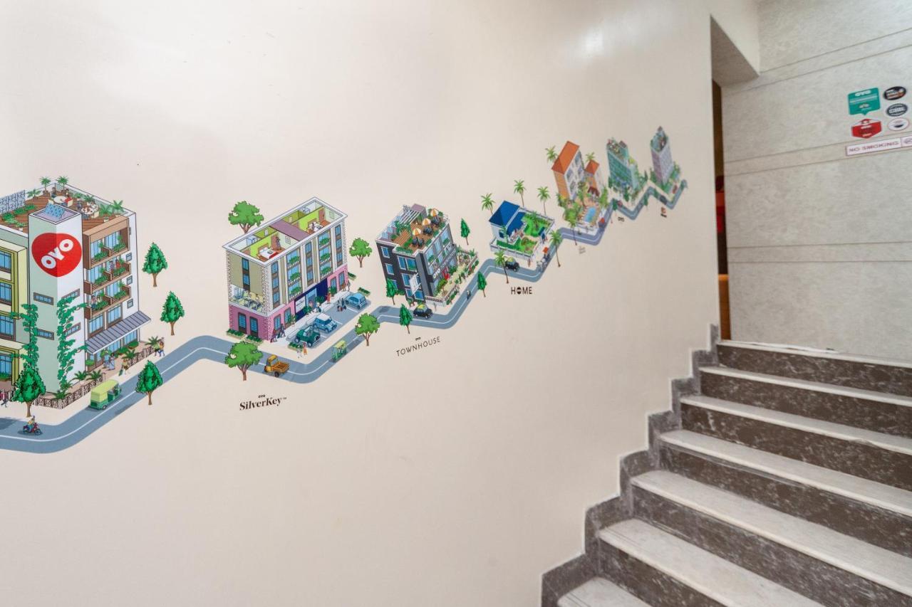 Capital O 17356 Cute Orange Service Apartments Chennai Exterior photo